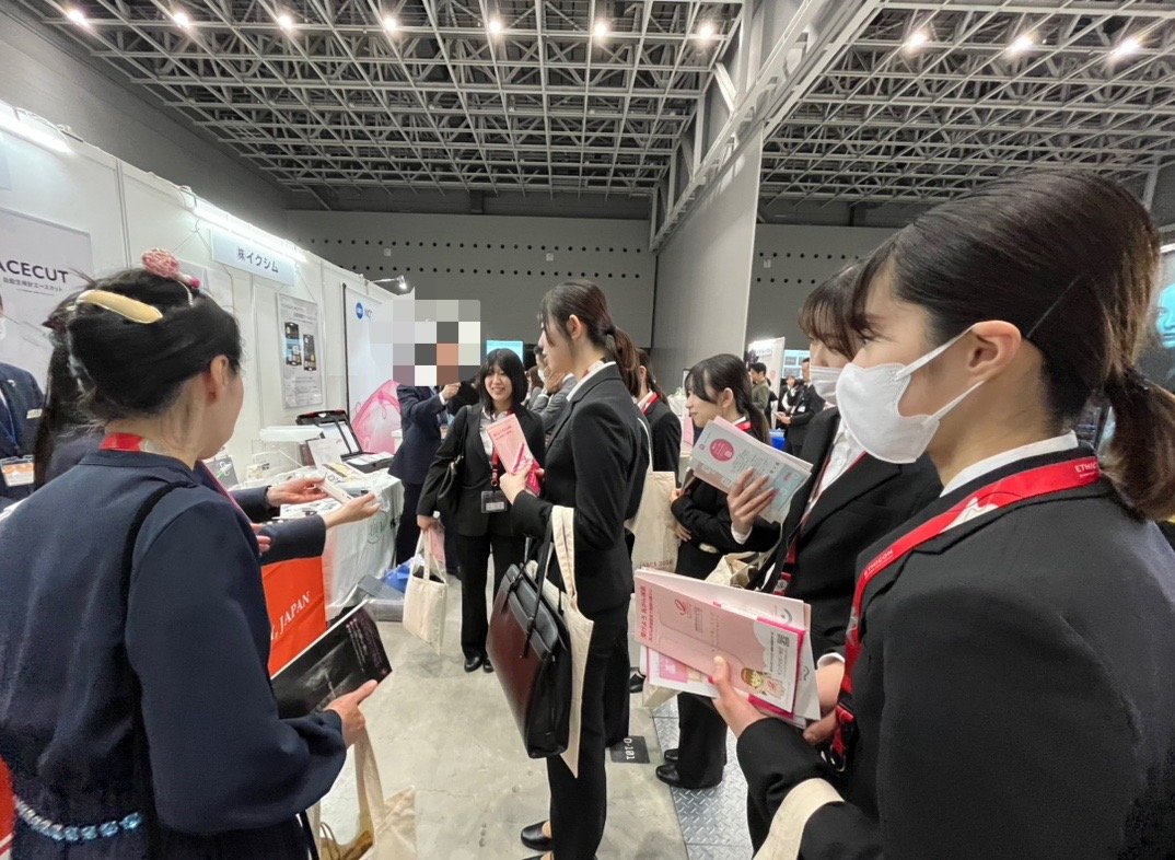 管理栄養学科の性差医学ゼミナール3年生が、第34回日本乳癌検診学会
